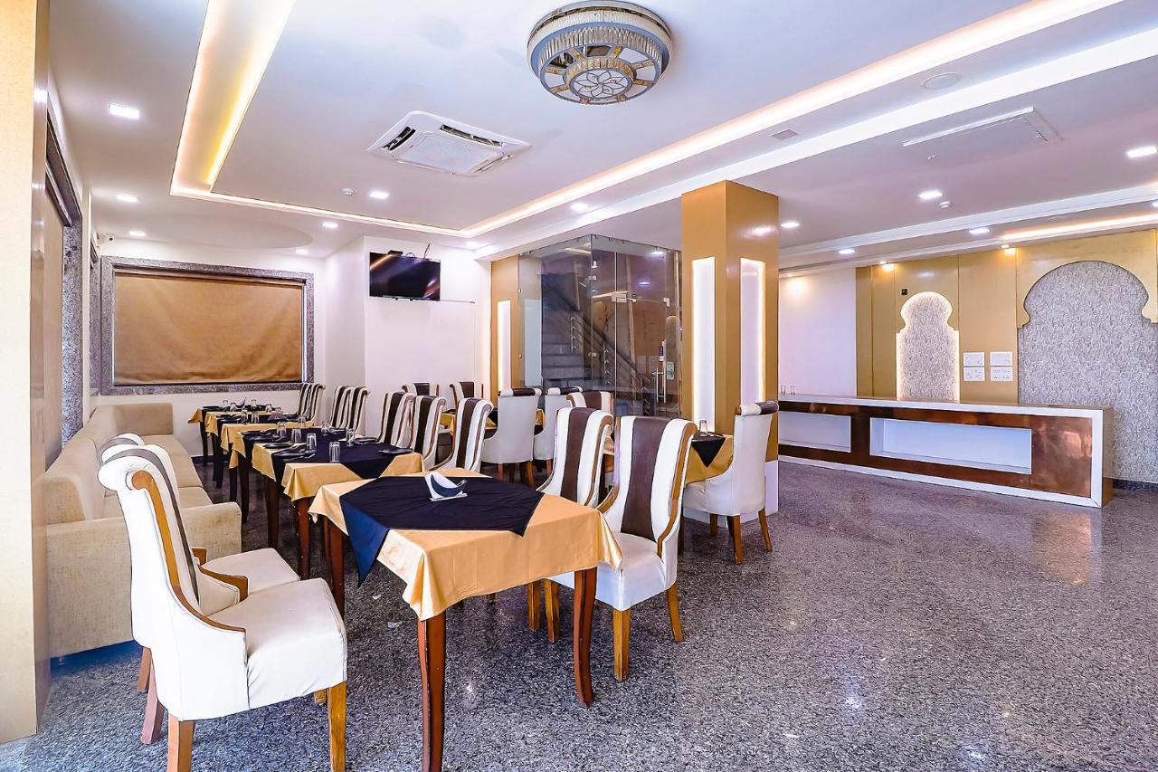 Fabhotel Swess Grand Agra  Ngoại thất bức ảnh