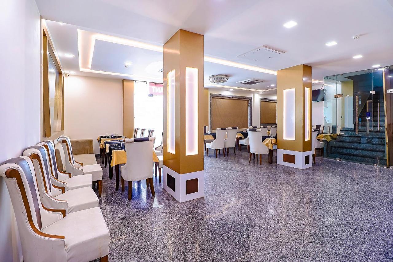 Fabhotel Swess Grand Agra  Ngoại thất bức ảnh